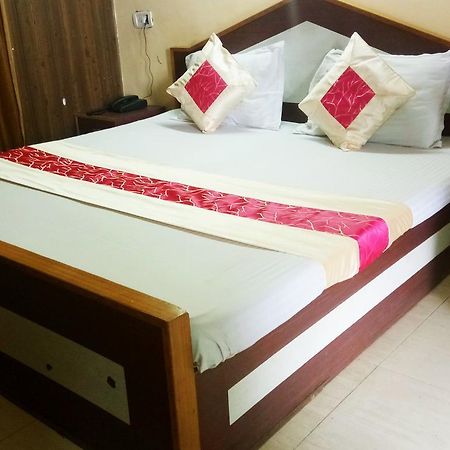 Royal View Hotel Shimla Buitenkant foto