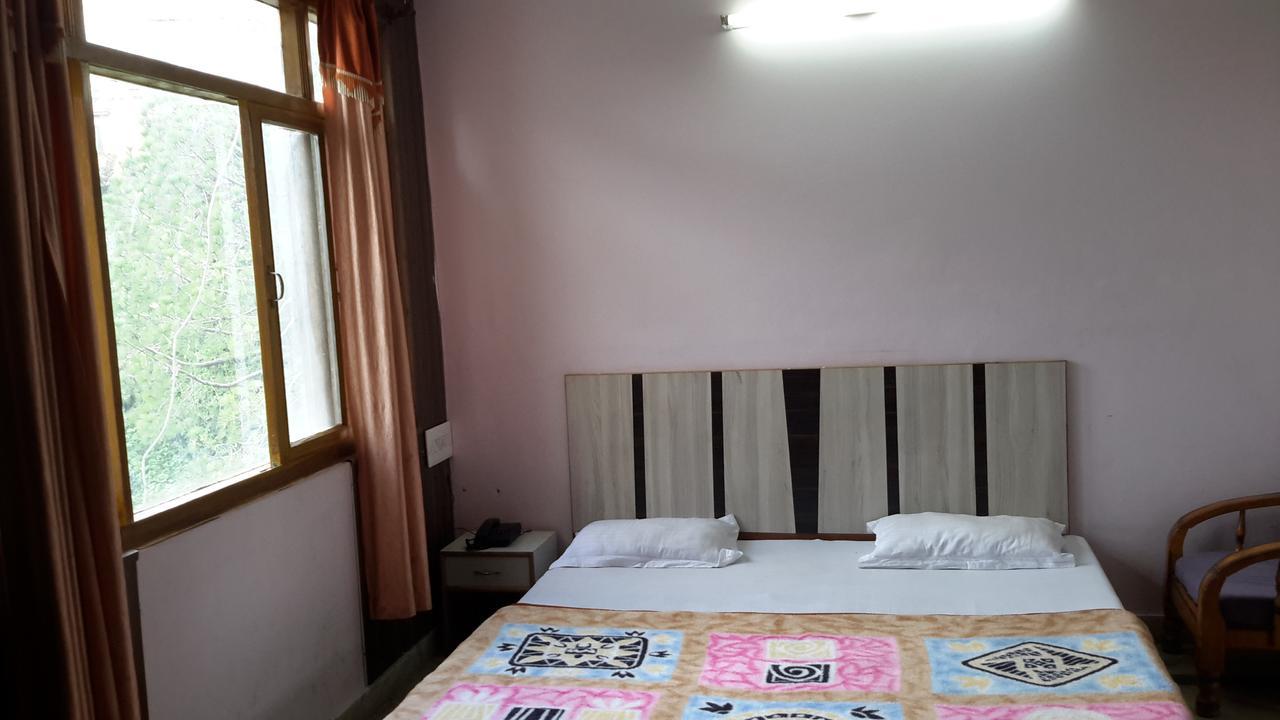 Royal View Hotel Shimla Buitenkant foto