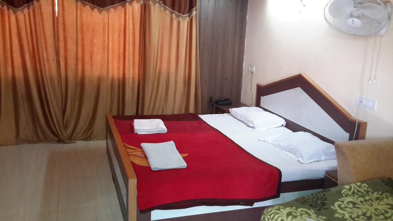 Royal View Hotel Shimla Buitenkant foto