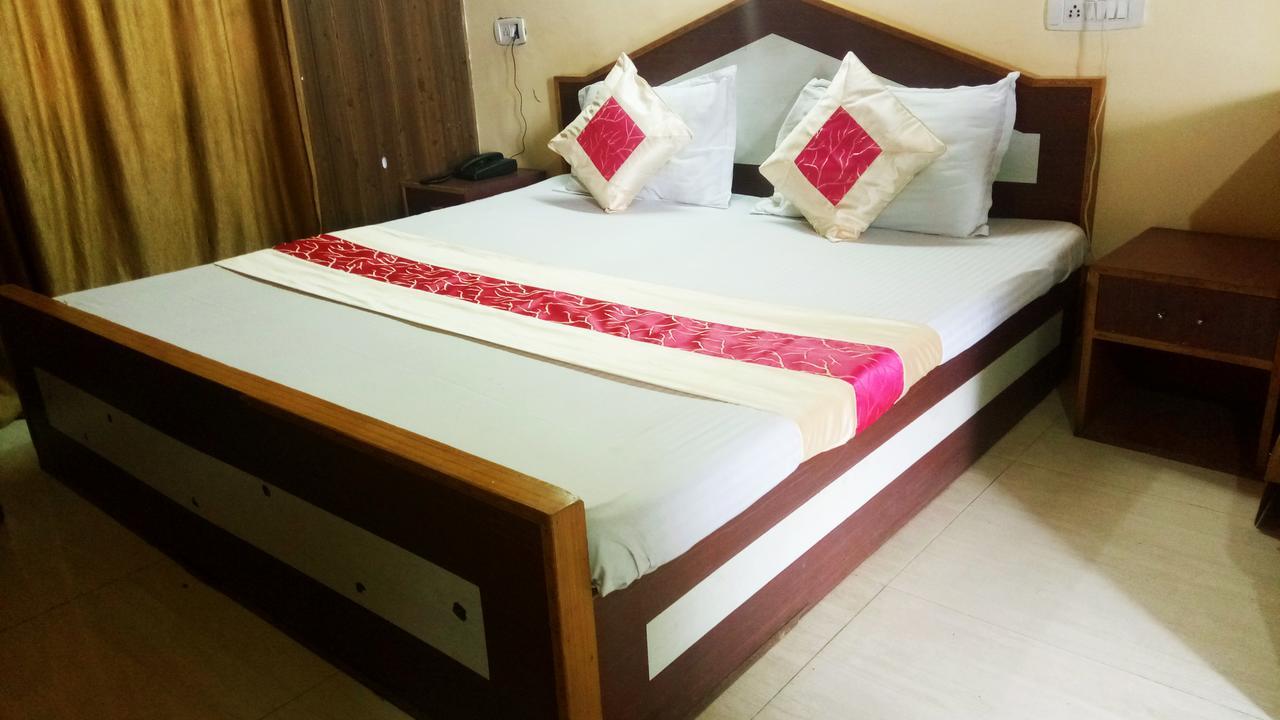 Royal View Hotel Shimla Buitenkant foto